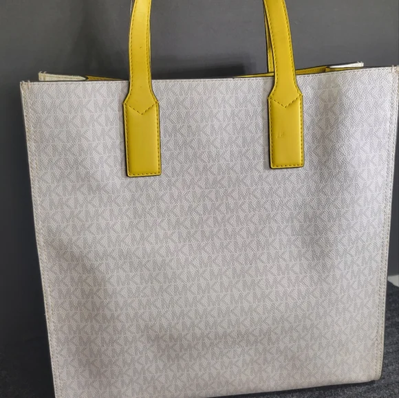 Michael Kors Kenly Large Signature Logo Tape Tote Bag - Picture 4 of 11